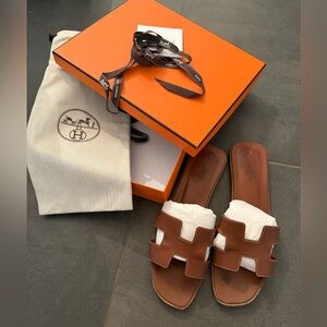 Hermes Oran Sandals size 40.5, preowned